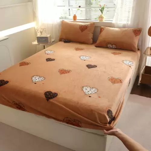 Cearsaf cu Elastic Cocolino 180x200cm si 2 fete de perna 50x70cm, Bej, inimioare