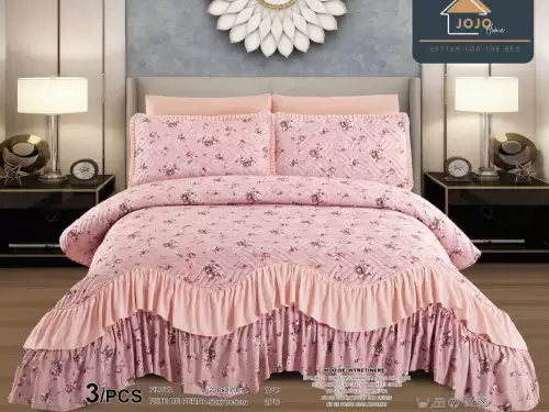 Cuvertura pat dublu, 3 piese, Bumbac Finet, 220x270cm, cu volanase, Jojo Home, Roz, flori