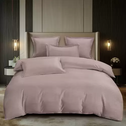 Lenjerie HoReCa, pat dublu, Damasc Finetat Deluxe cu Elastic, 6 piese, Pucioasa, Capuccino