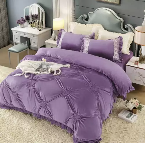 Lenjerie pat dublu catifea deluxe, 4 piese, cu pliuri si inimioare brodate