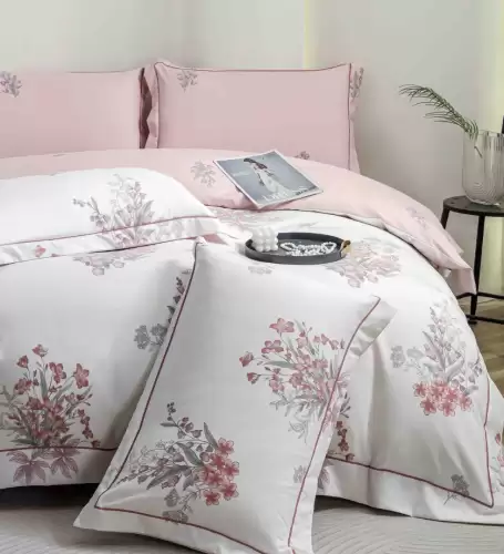 Lenjerie pat dublu, FINET DeLuxe, 6 piese, cu ELASTIC, Jojo Home, Cutie Eleganta, Roz, Flori