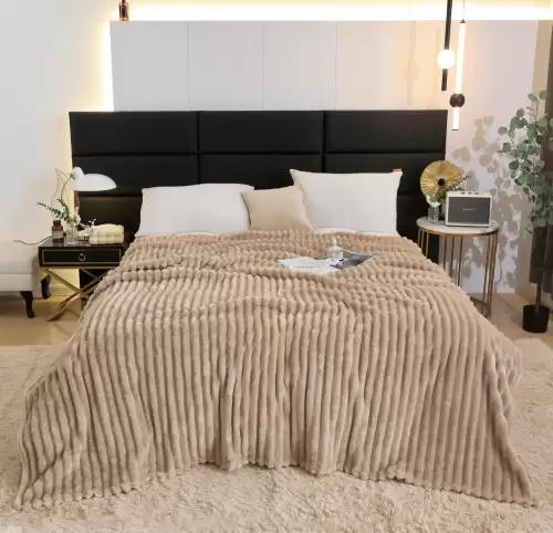 Patura pufoasa CoCoLiNo, 200x230cm, Jojo Home, Bej deschis