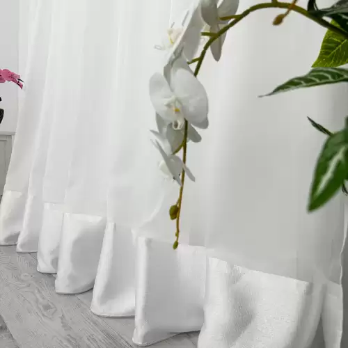 Perdea Dianne din Matase cu Banda Satinata, Alb, 140cm latime x 260cm inaltime, cu rejansa pt bara