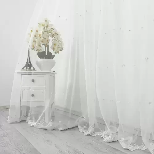 Perdea Fulgi de Nea din Tulle cu Broderie, Alb, 140cm latime x 260cm inaltime, cu rejansa pt bara