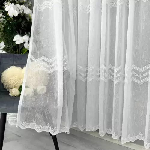 Perdea Ioana din IN Brodat, Ivoire, 140cm latime x 260cm inaltime, cu rejansa pt bara