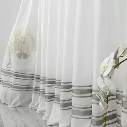 Perdea Lines tip IN plin, Alb - Gri, 140cm latime x 260cm inaltime, cu rejansa bara