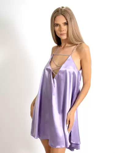 Rochie Bella, cu croi lejer tip clopot, decolteu in V si bretele din lant din Satin lila