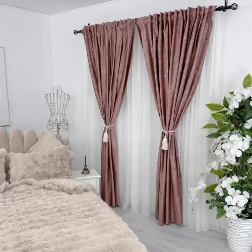 Set 2 Draperii Catifea cu insertii metalizate, Roz - V17, 140cm latime x 260cm inaltime, cu tiv lat pt bara