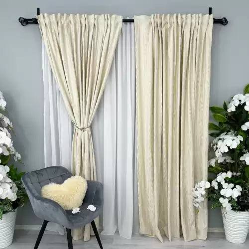 Set 2 Draperii din Catifea Plisata cu opacitate ridicata, Crem, 140cm latime x 260cm inaltime, cu tiv lat pt bara