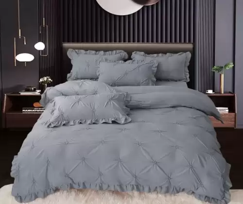 Set Lenjerie Pat Dublu, 4 Piese, cu Pliuri si Volanase