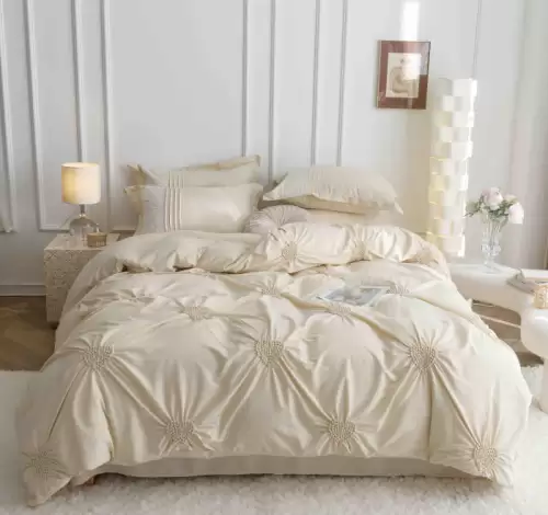 Set Lenjerie Pat Dublu 6 Piese din Bumbac Soft Touch ,   Pliuri Brodate cu Inimioare